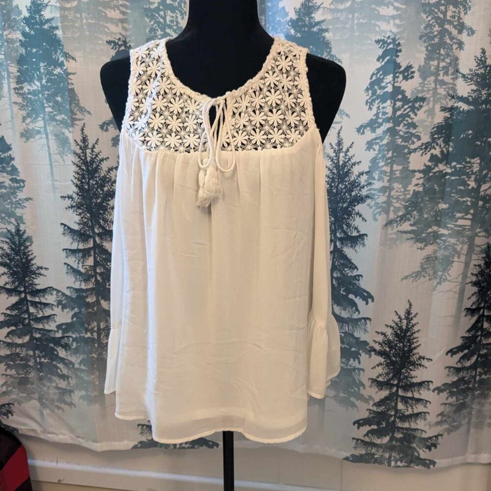 Charming Charlie Cold-Shoulder Lace Top – Size Small